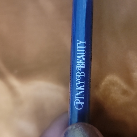NEW Pinky B Beauty Dat Gel Eyeliner Tho BEACH - Picture 2 of 4